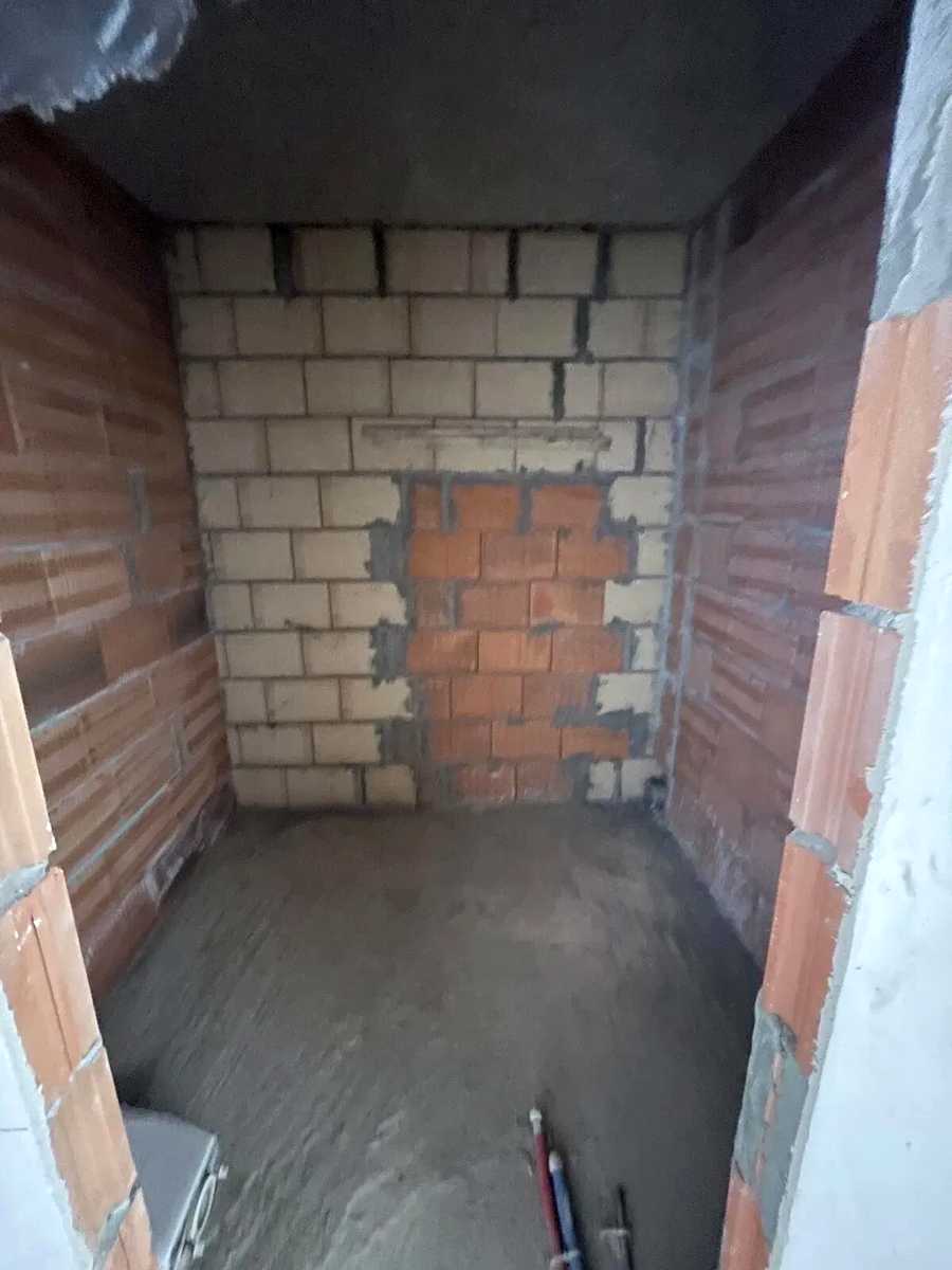 1878851851116710