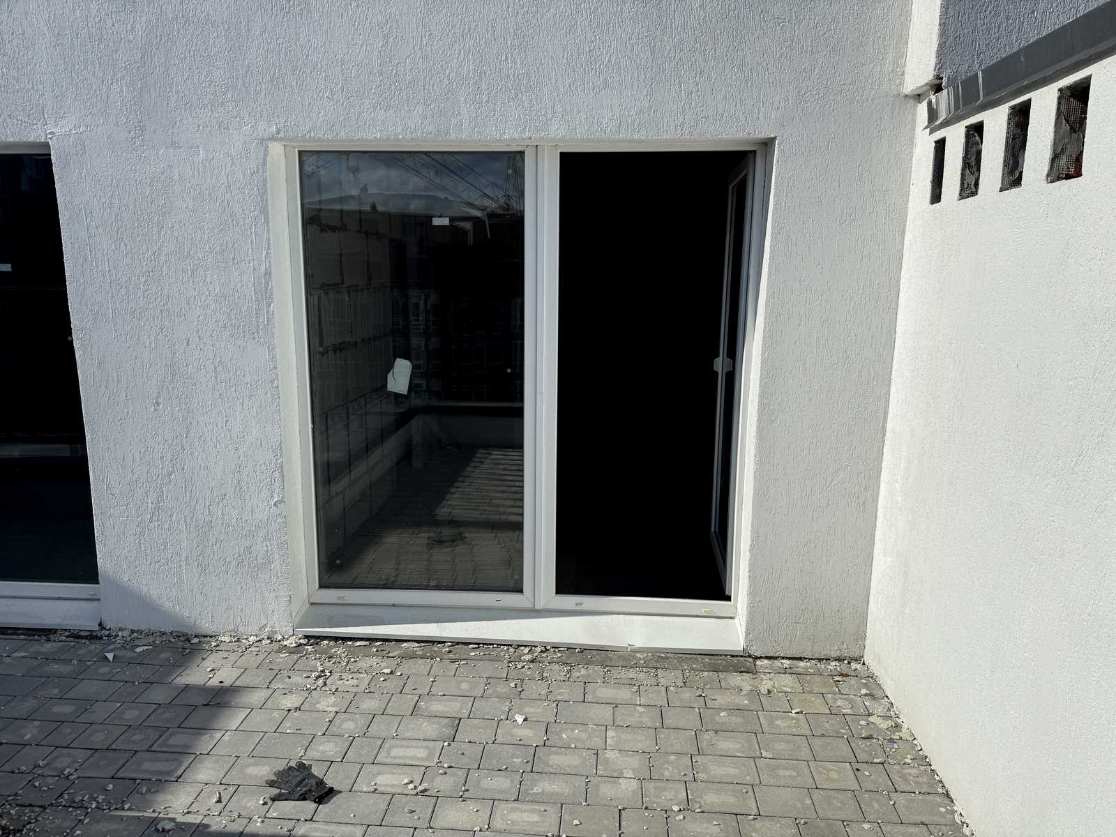 1878852335779456