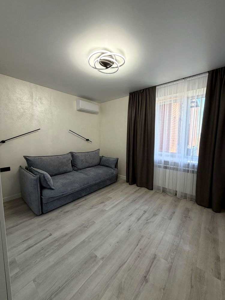 1878852975834449