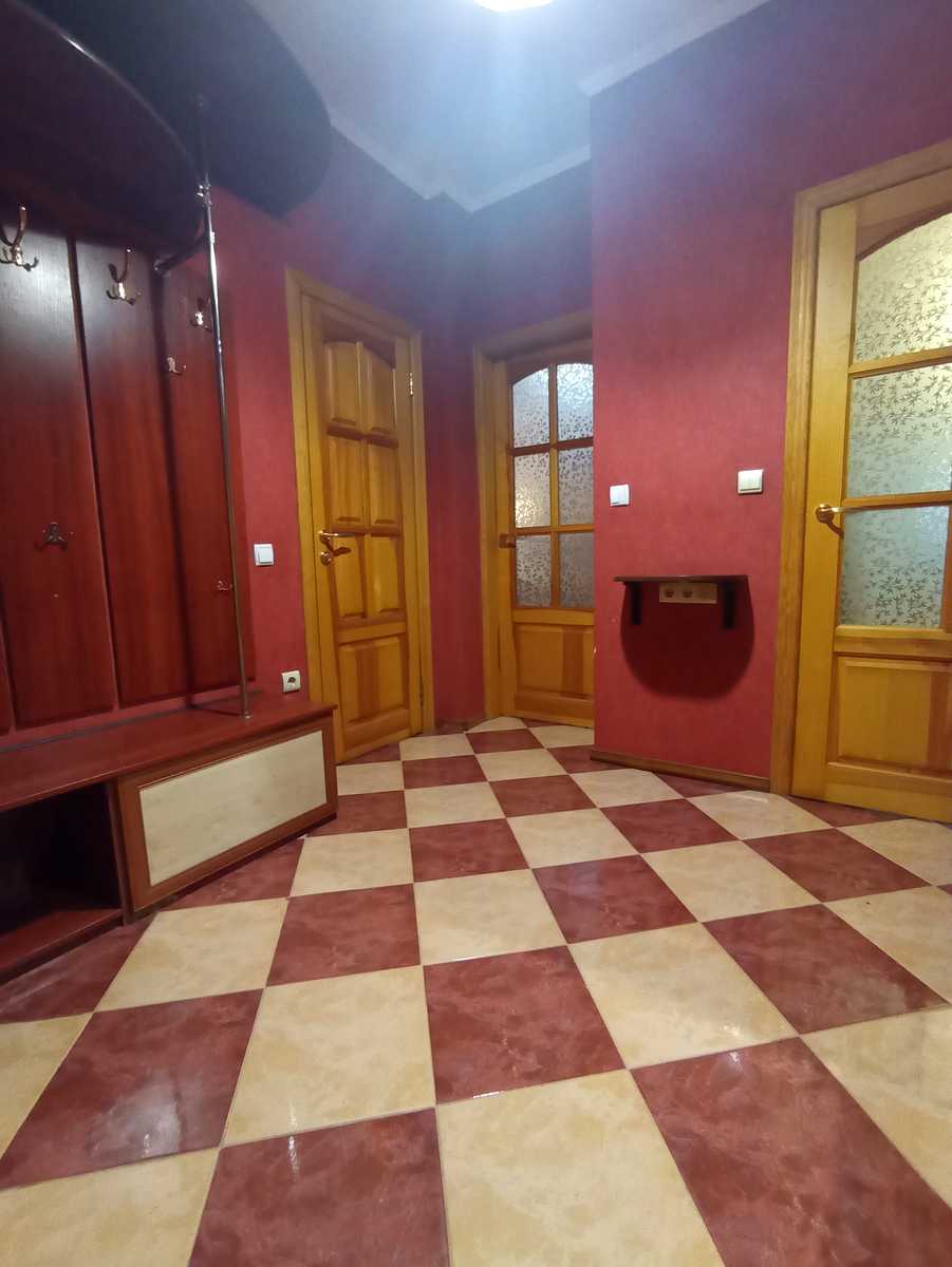 1878853498942859