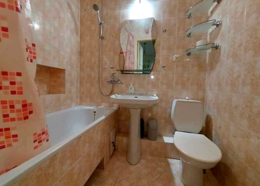 1878856025267844