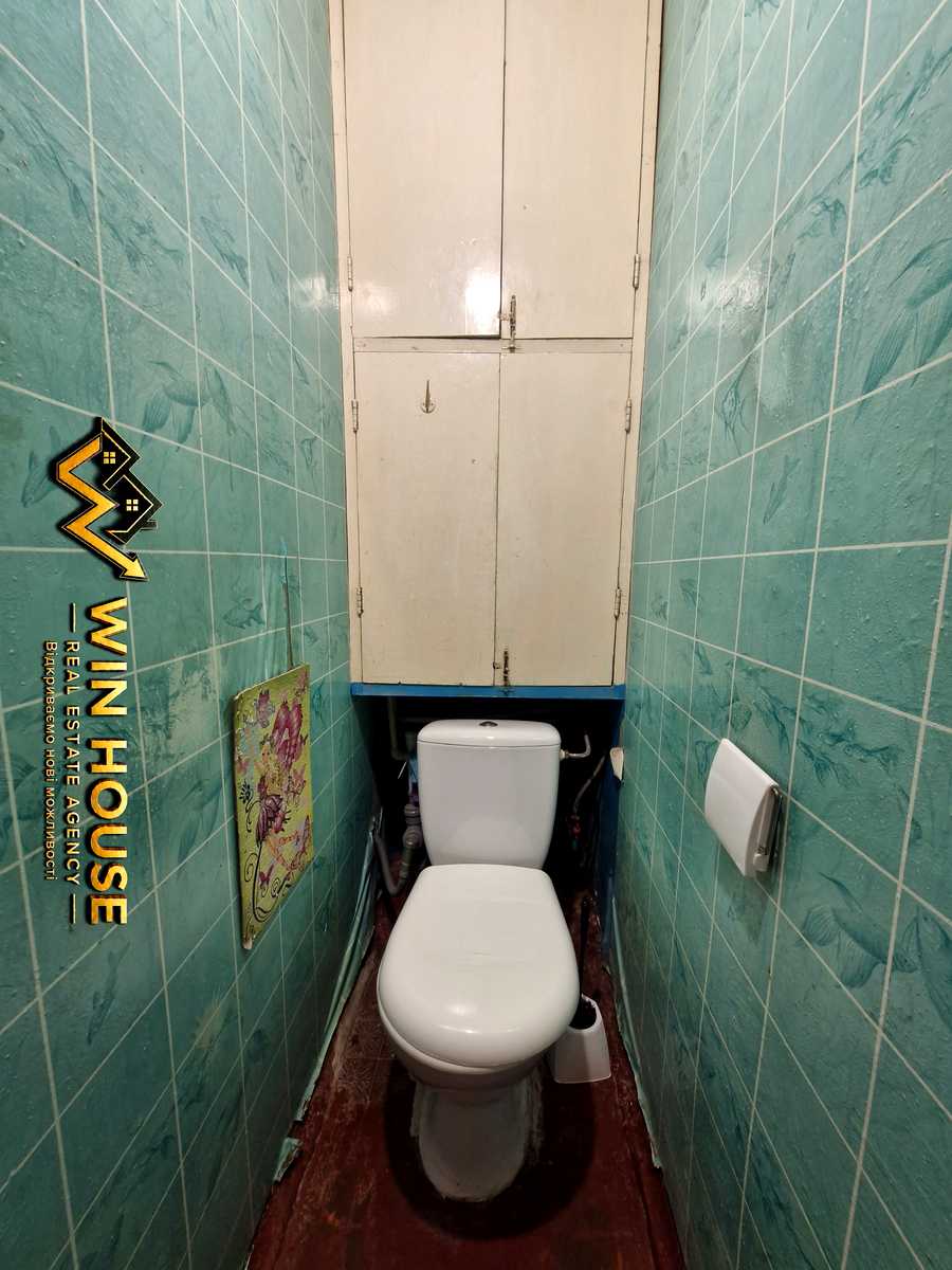 1878856843442259