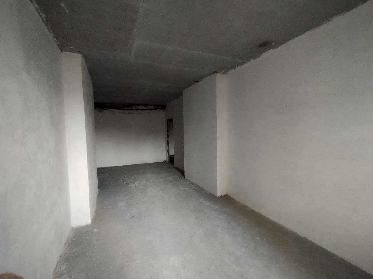 1878856963836616