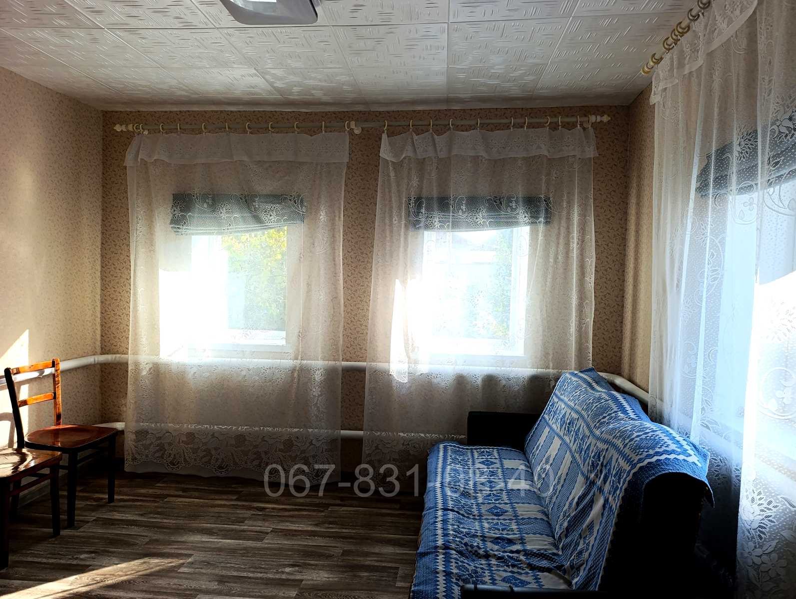 1878857655611044