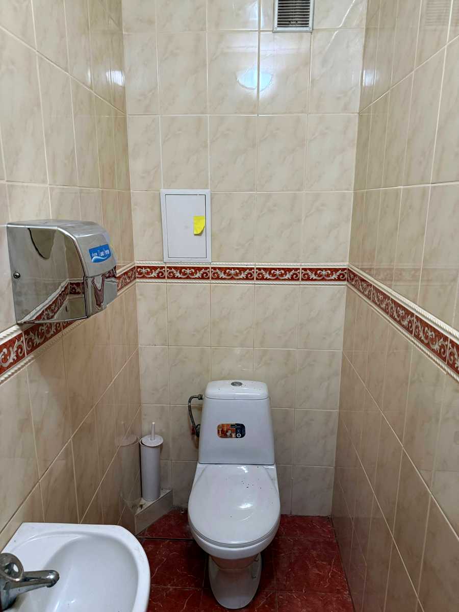 1878858643042835