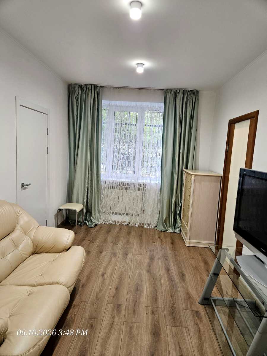 1878858686838548