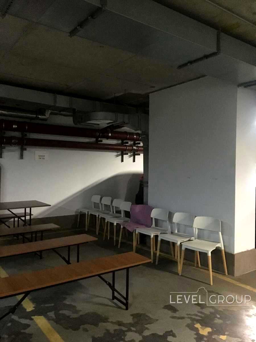 1878859400303017