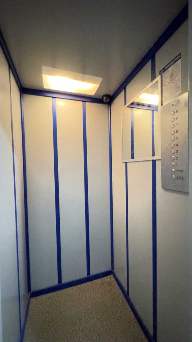 1878861692963792