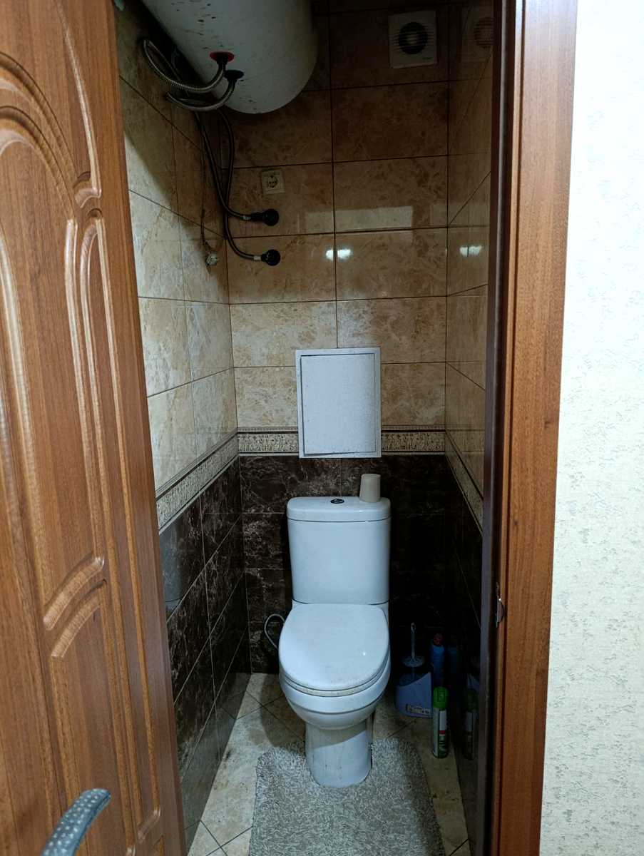 1878863053596653