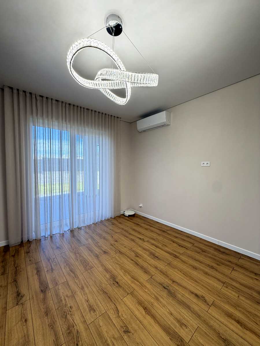 1878863710384634