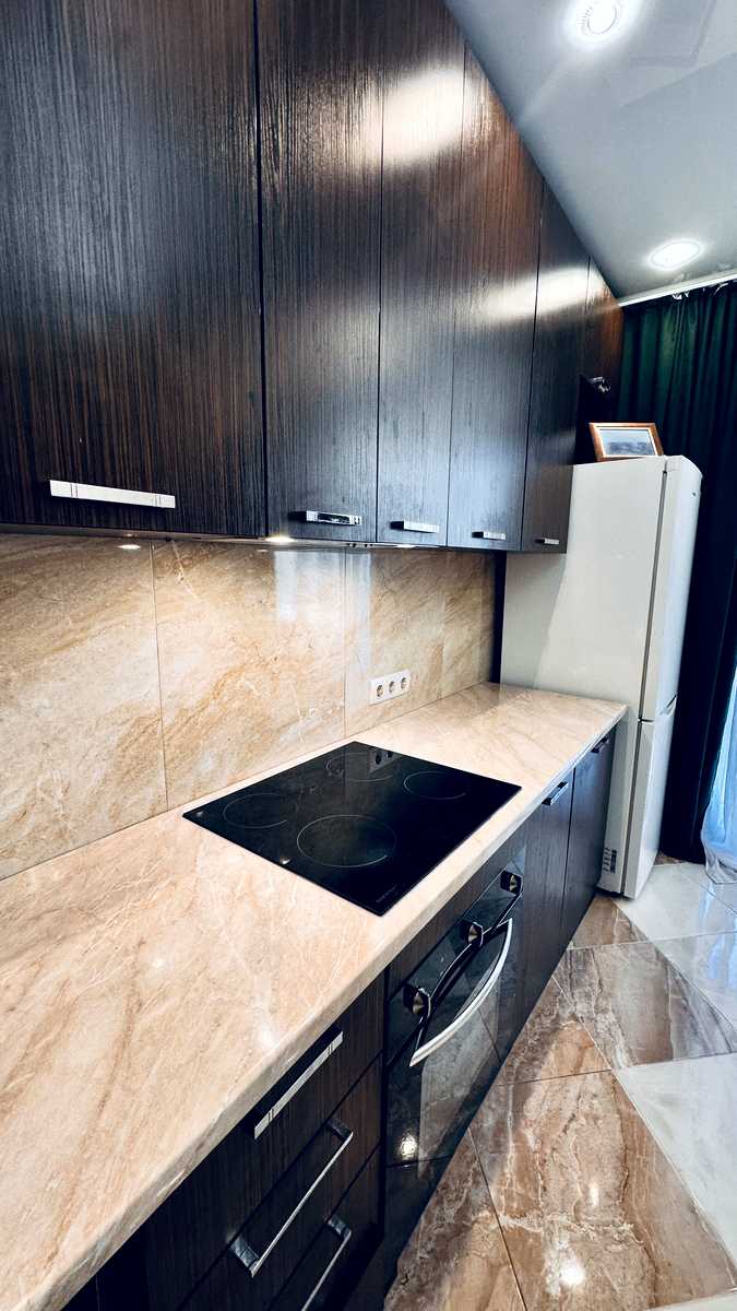 1878866513625469