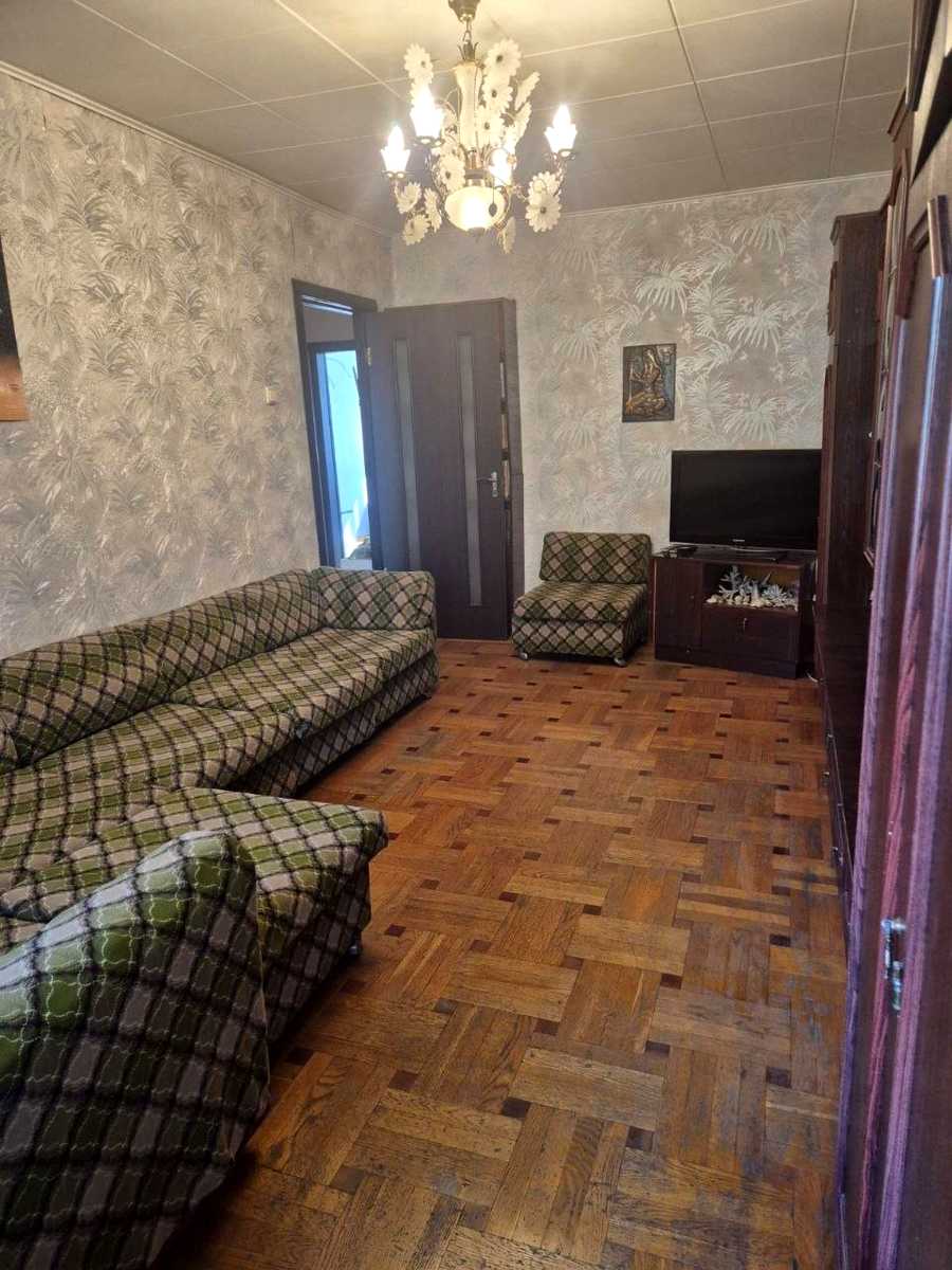 1878867246998065