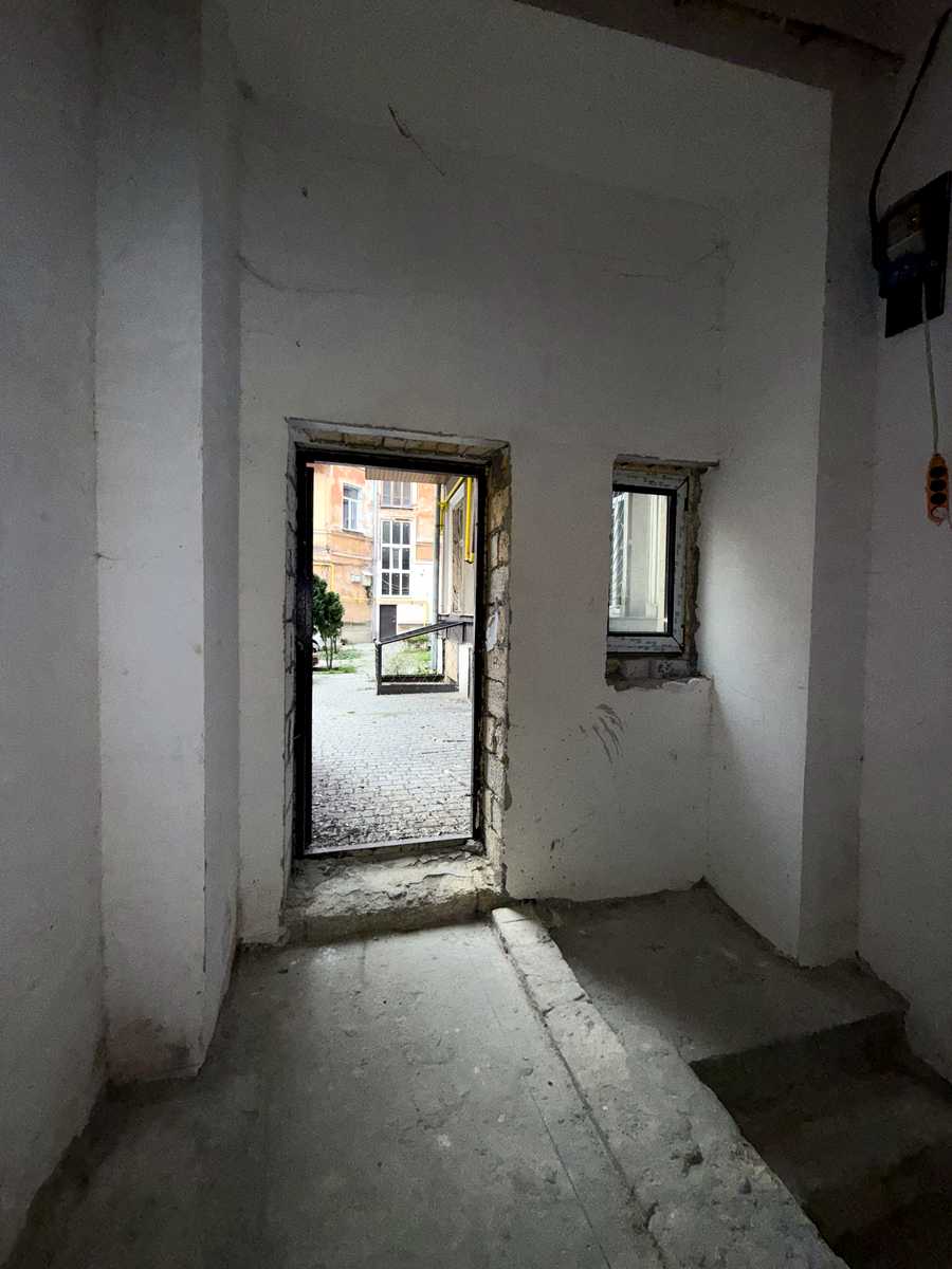 1878869118139727