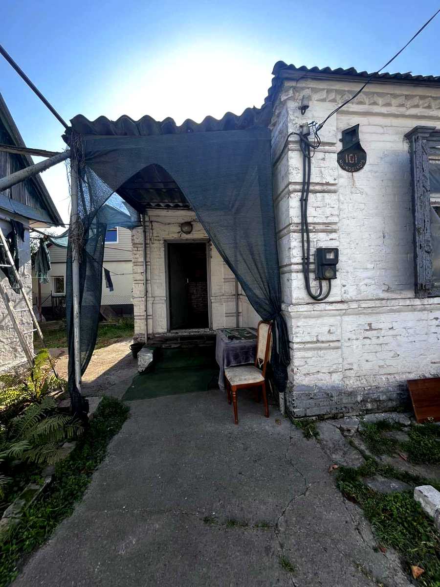 1878872484838811