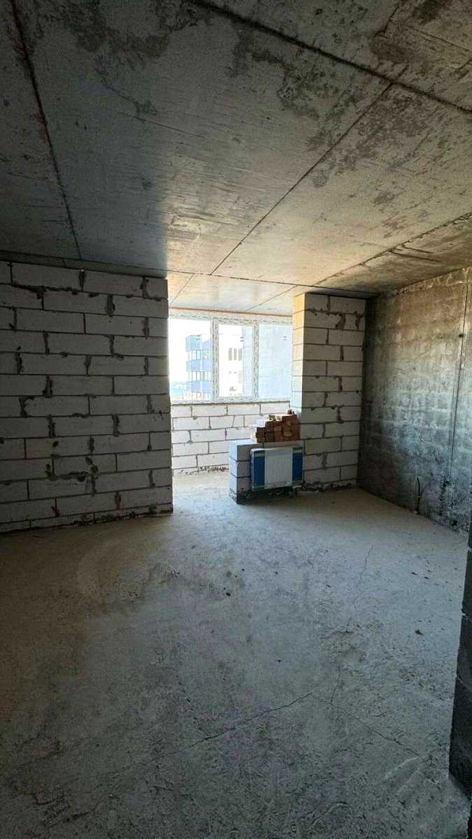 1878882436384913