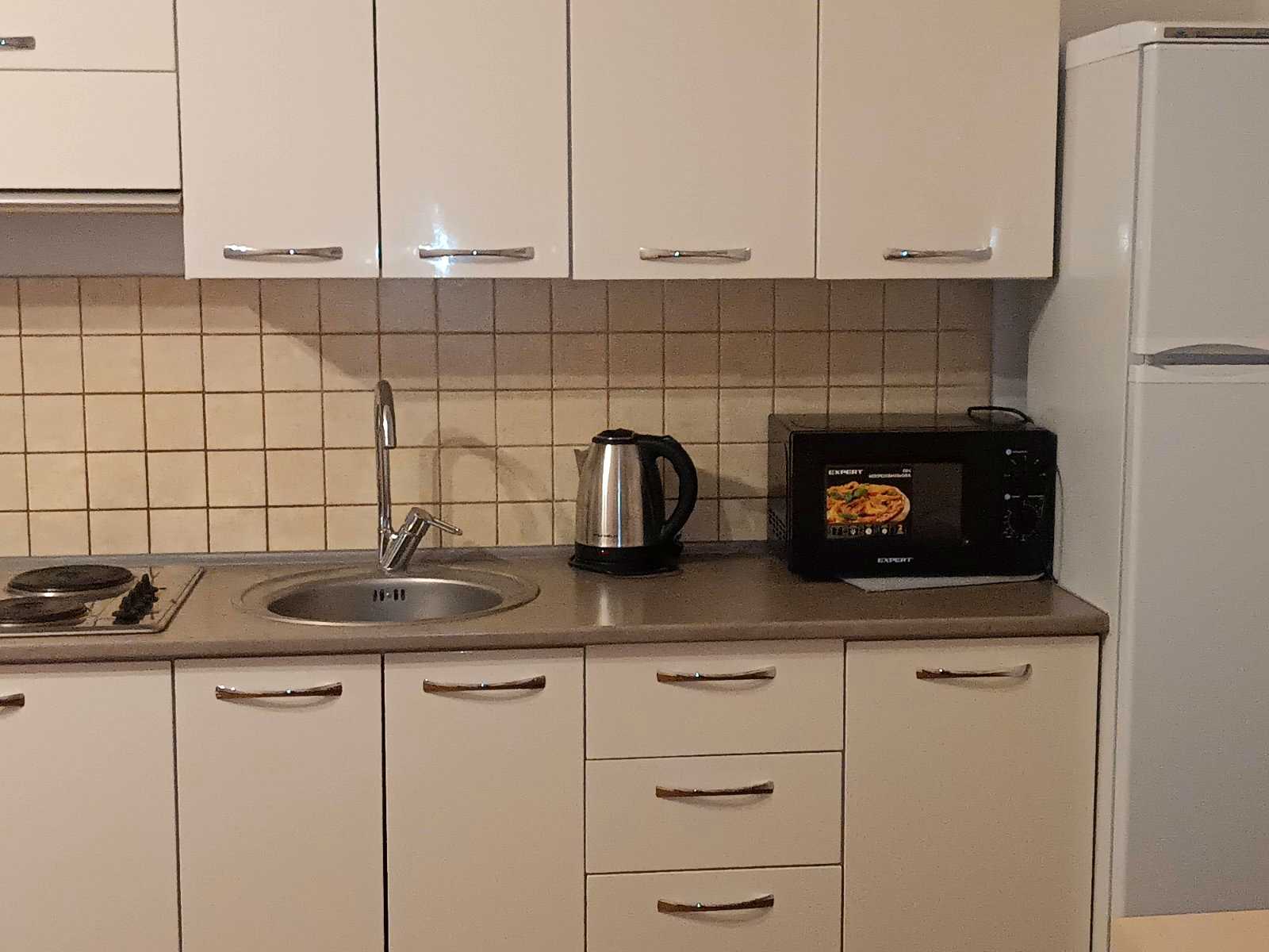 1878882436652097