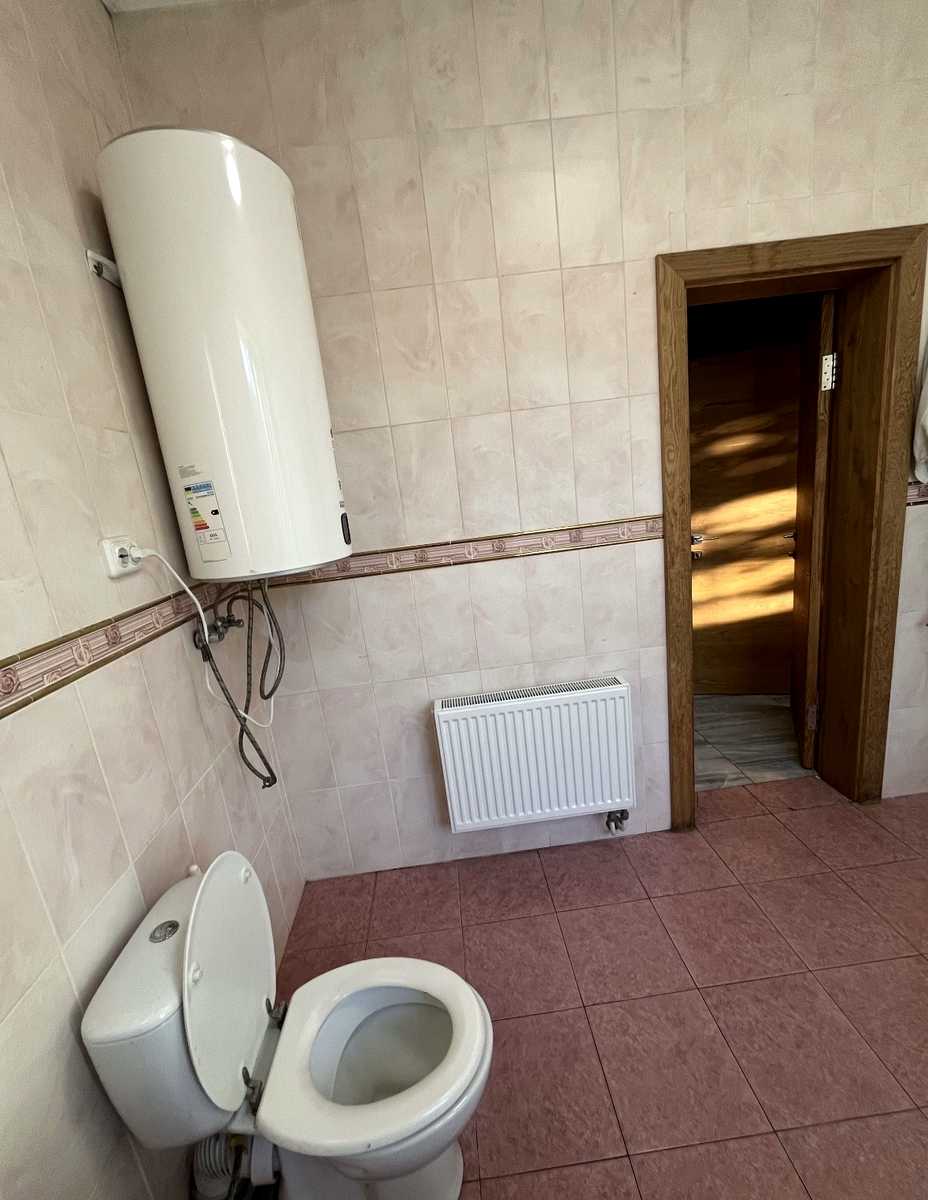 1878886206537898