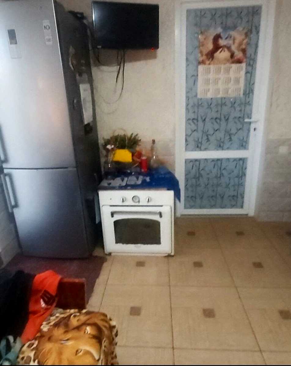 1878887782580893
