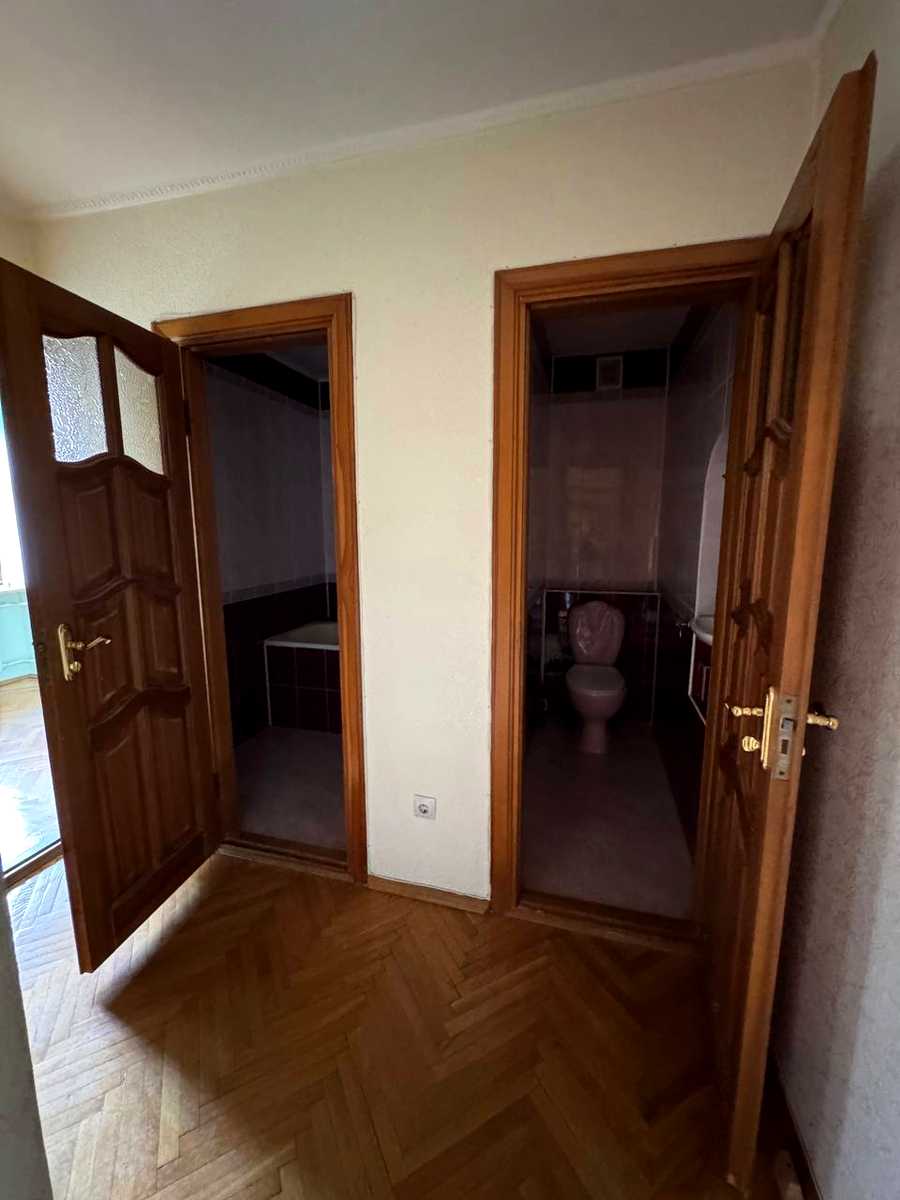 1878908834648659
