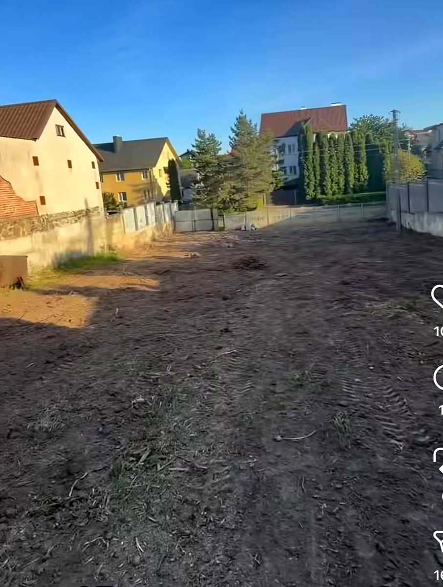 1878909617370598