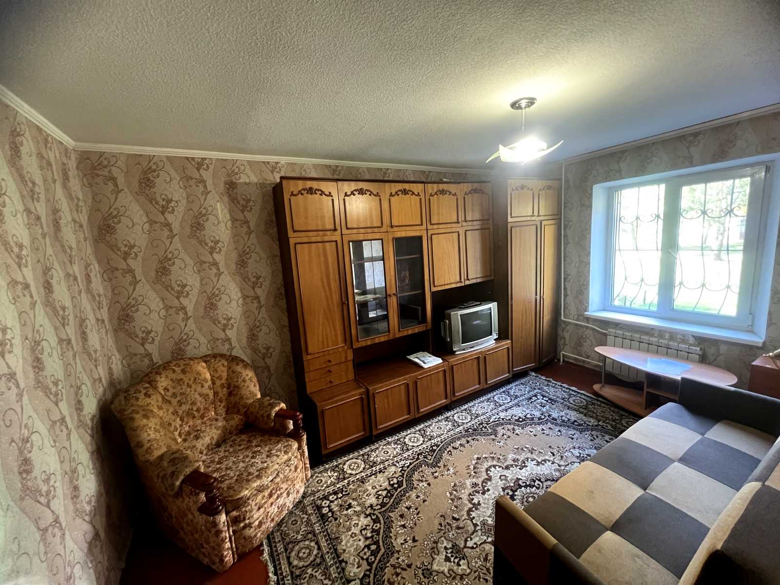 1878912286813592
