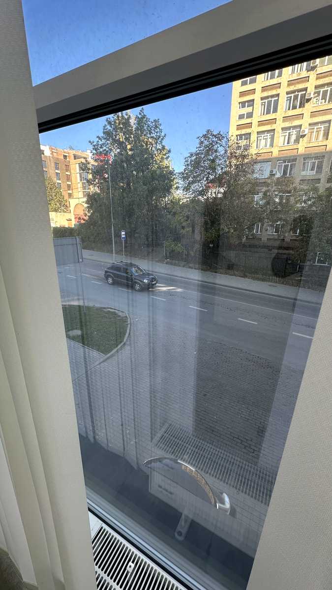 1878916886391085