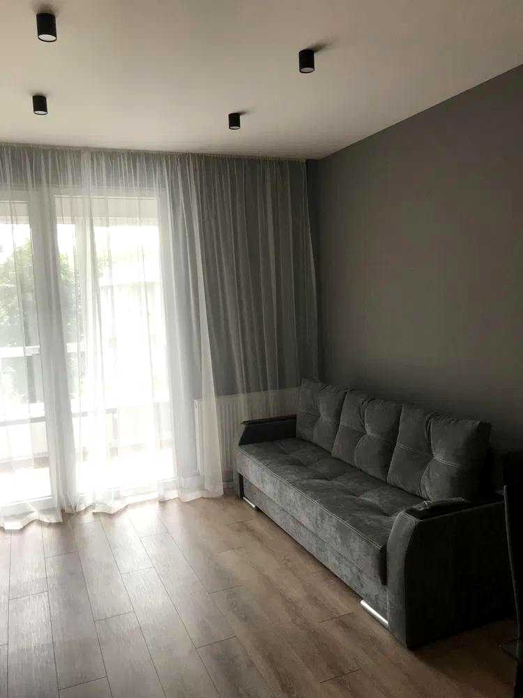 1878917446481329