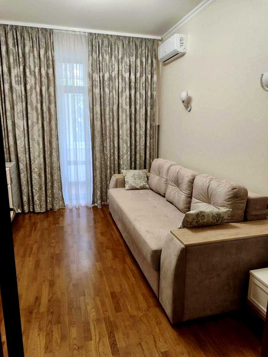 1878919737939611