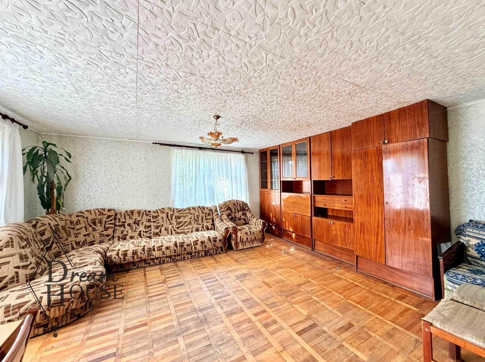 1878921844091540