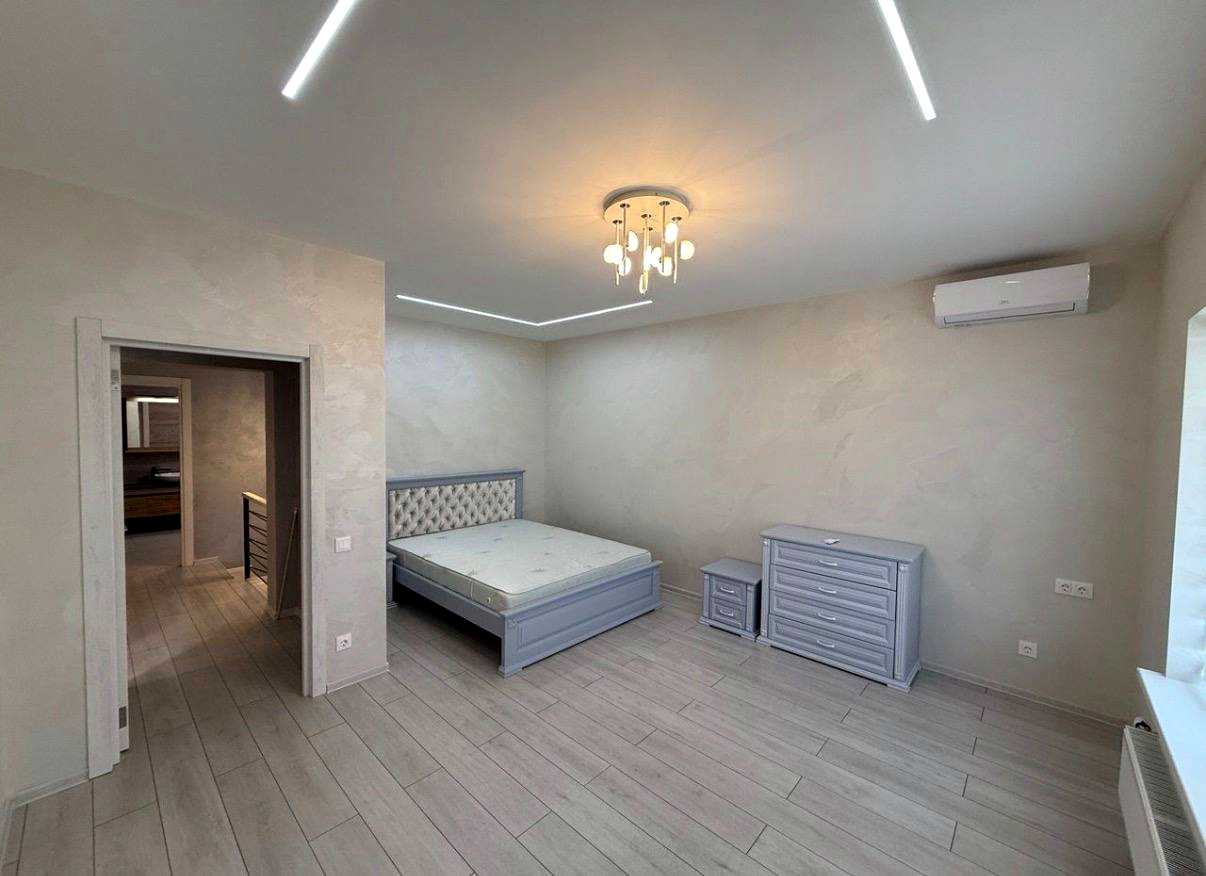 1878922286070822