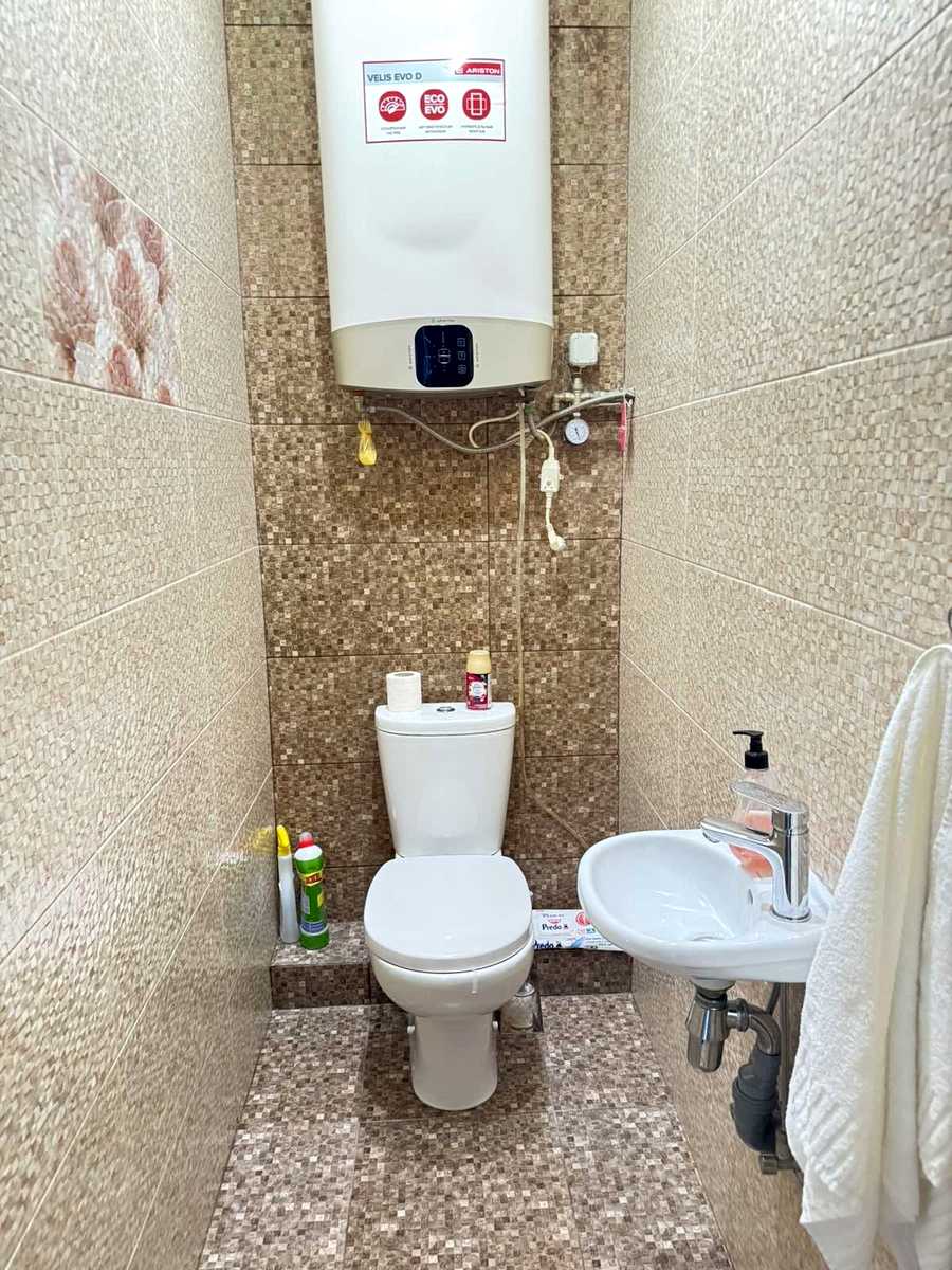 1878922795497385