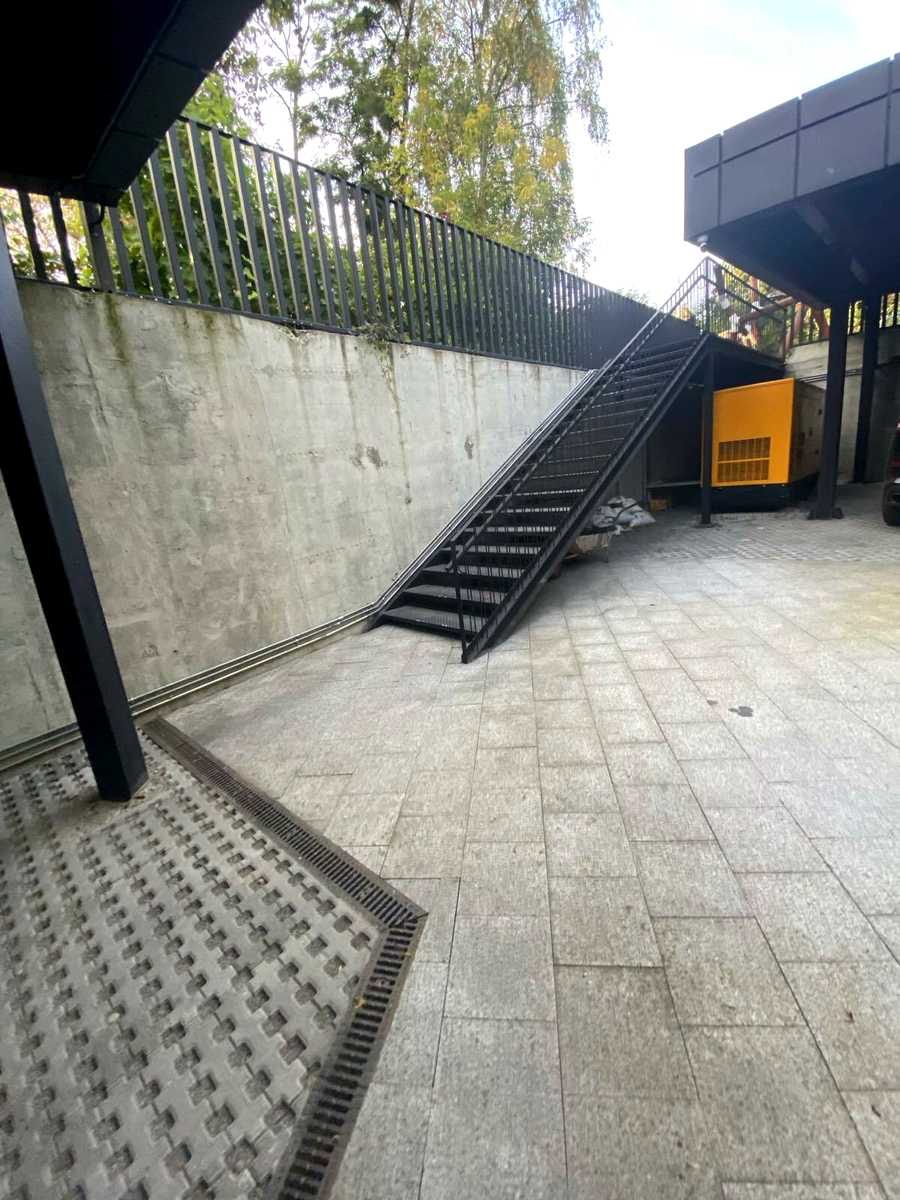 1878923181146308
