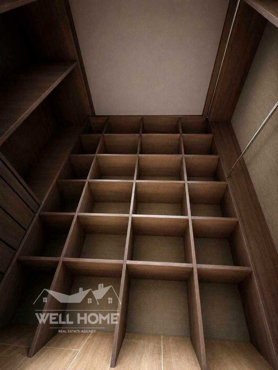 1878923943502293
