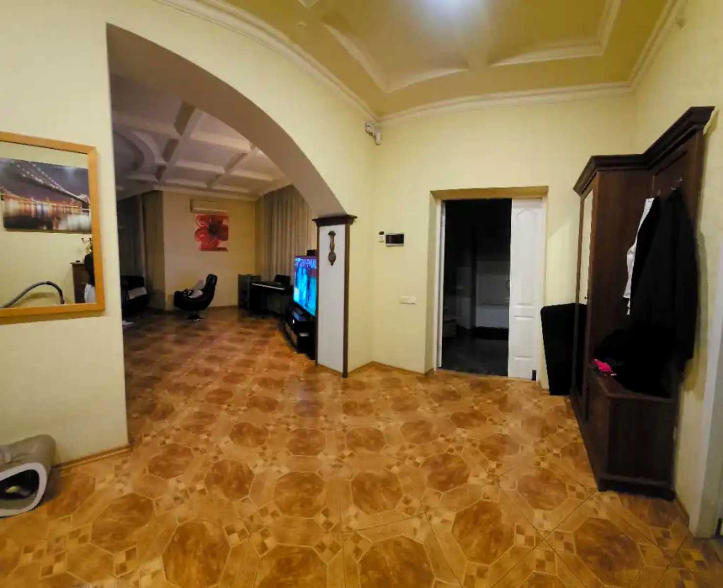 1878924260827261
