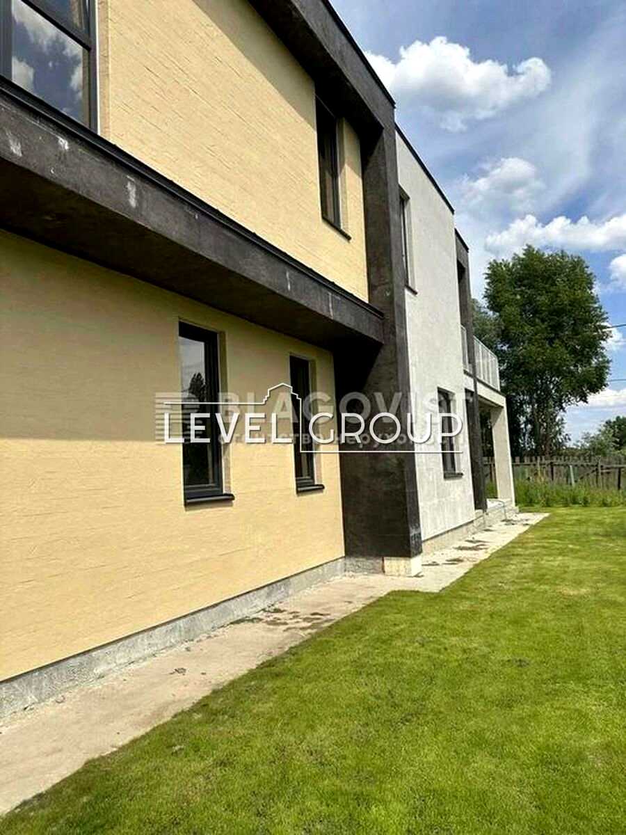 1878926064681340