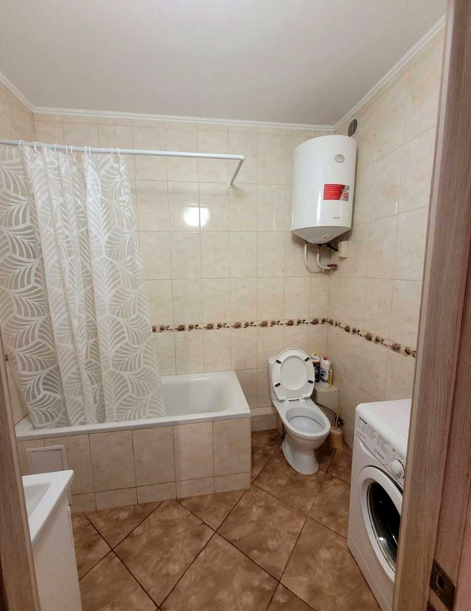 1878926071055778