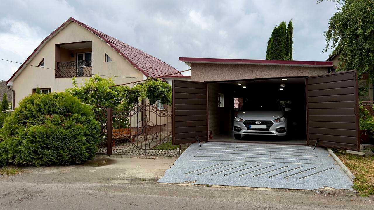 1878926524704859