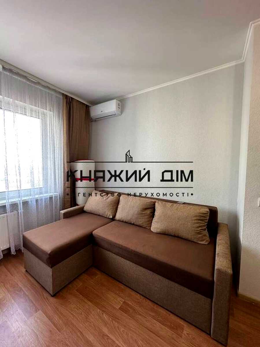 1878926878118606