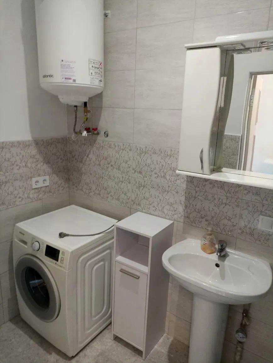 1878927267640447