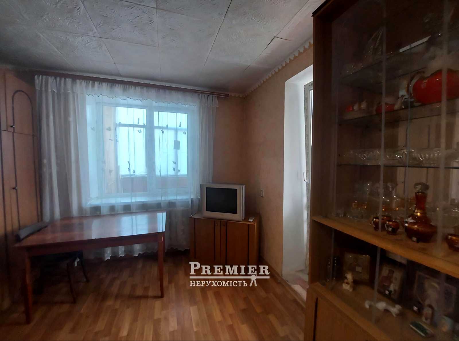 1878927341934541