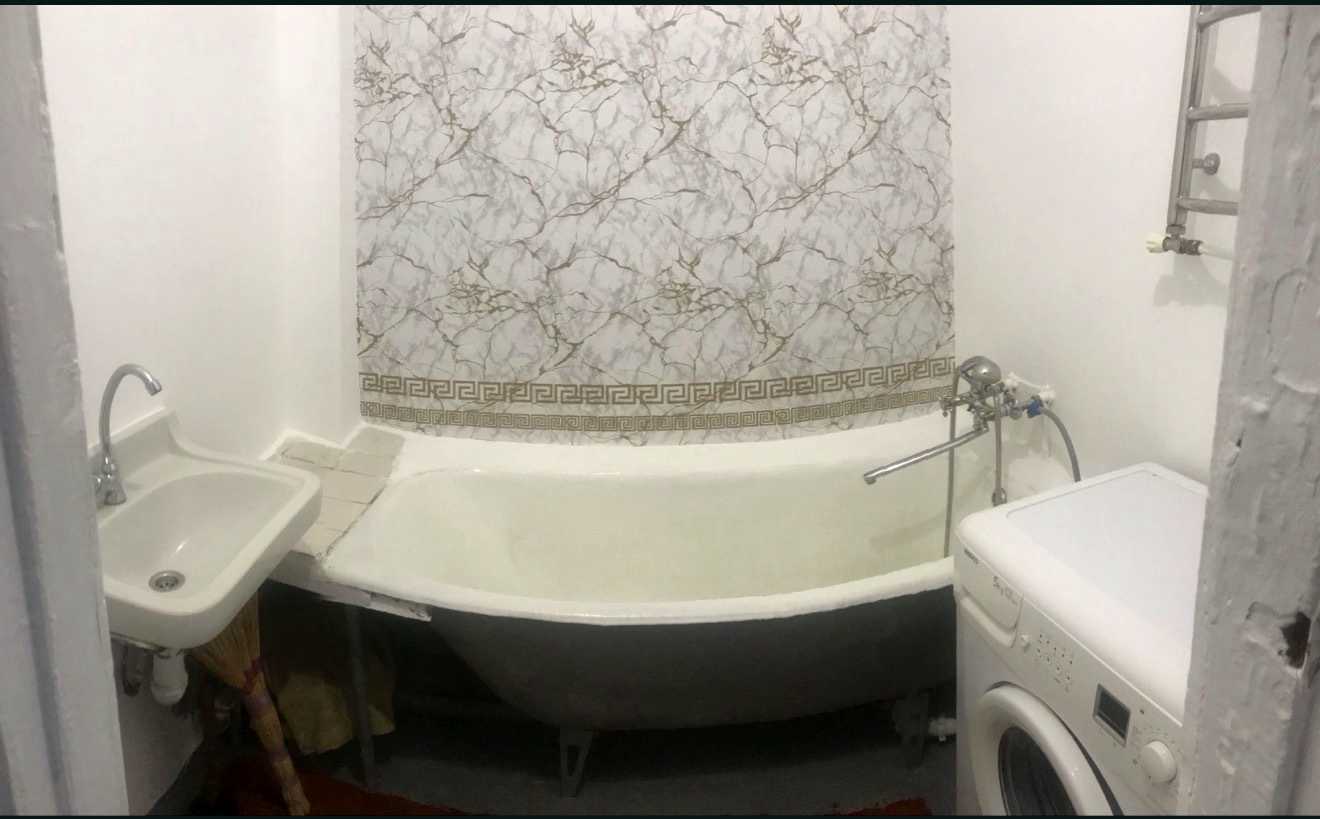 1878927984389929