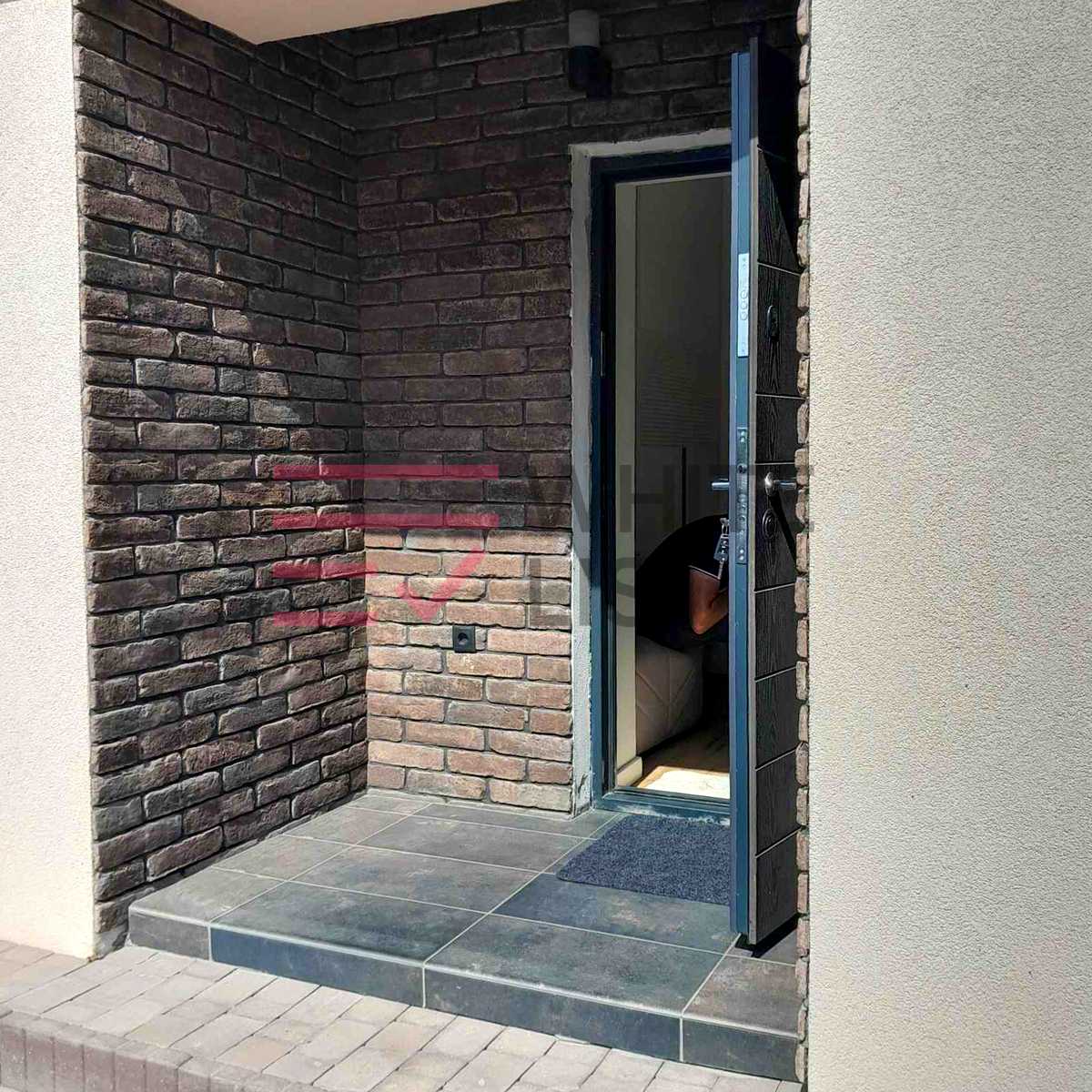 1878928611036619