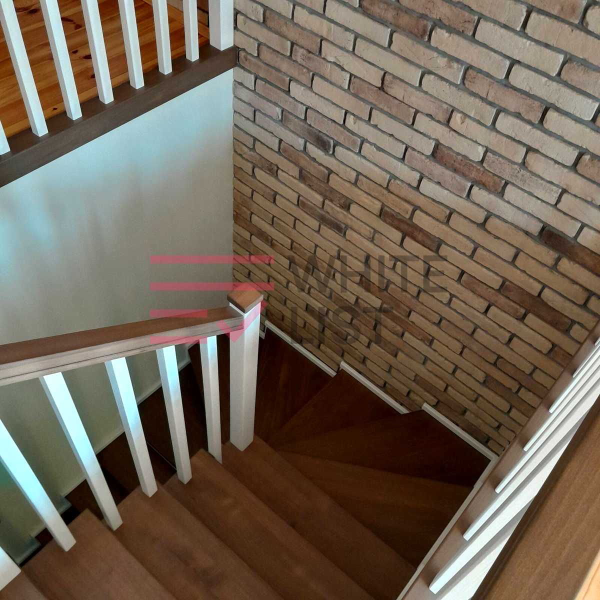 1878928615062317