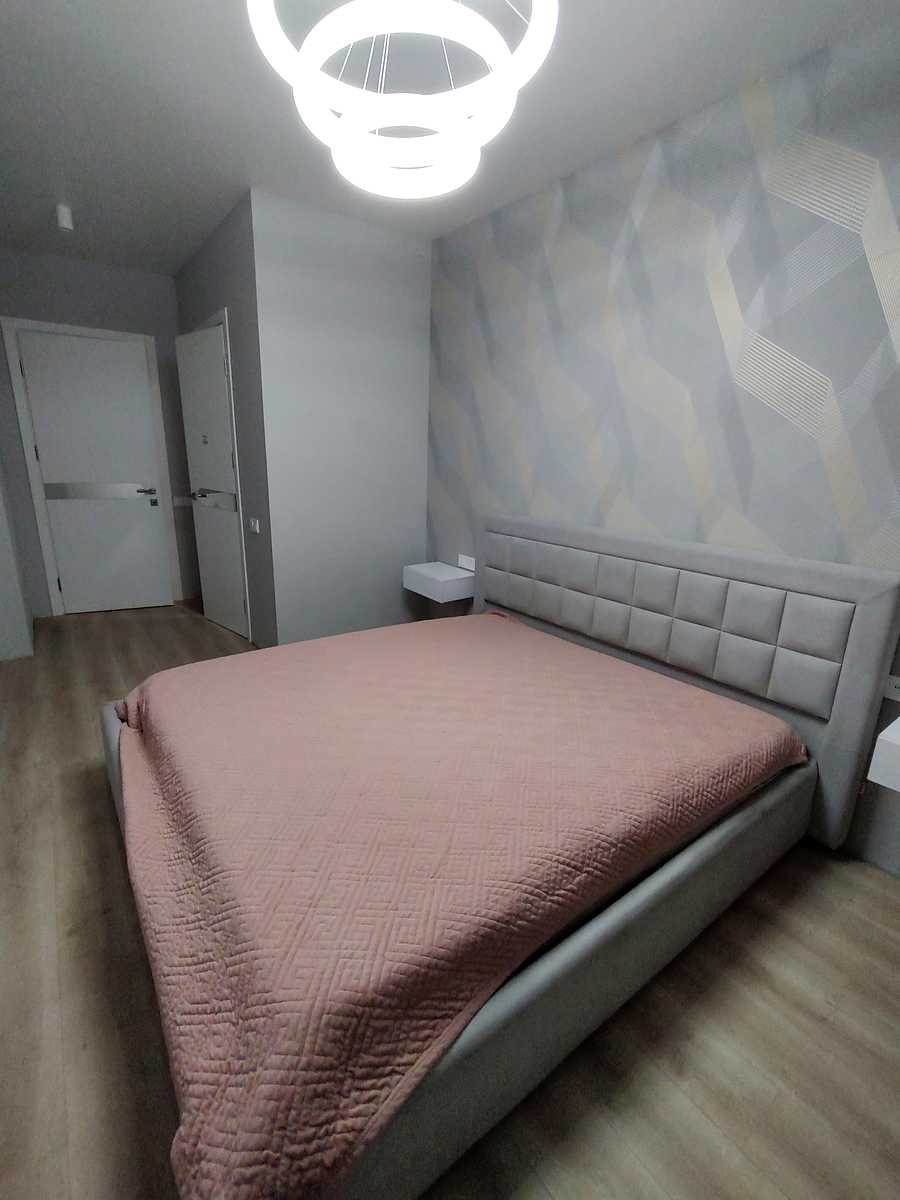 1878929850972693