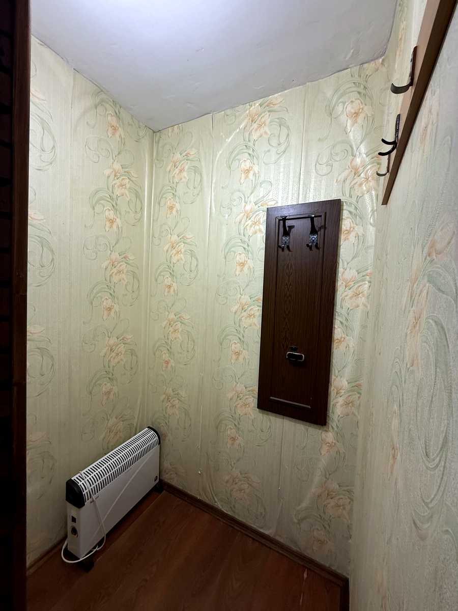 1878930179693556