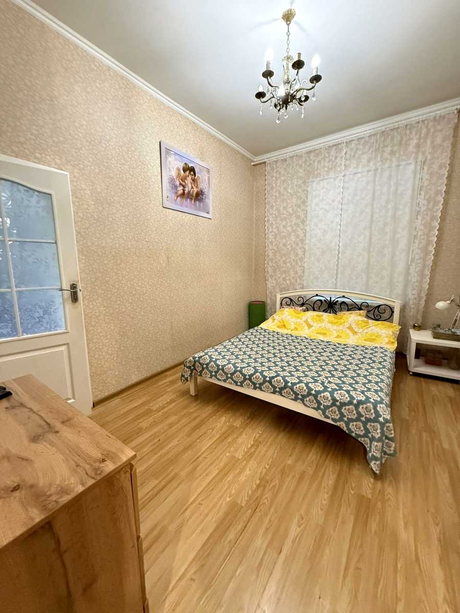 1878931803432192