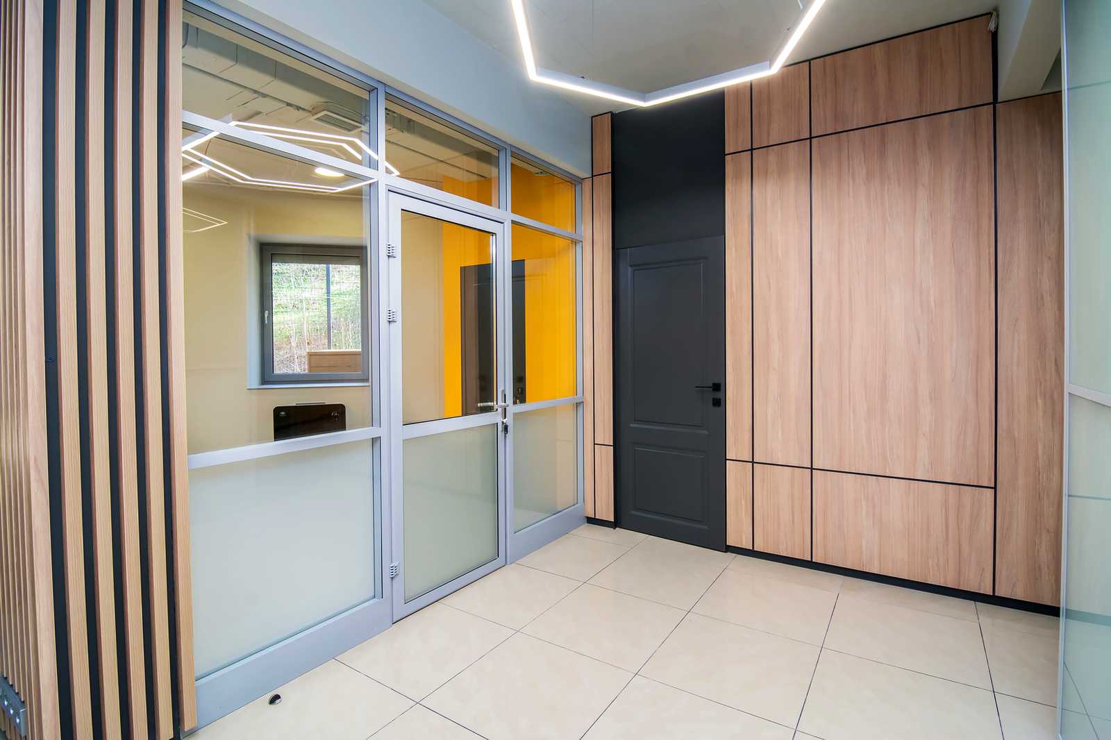 1878931825097106