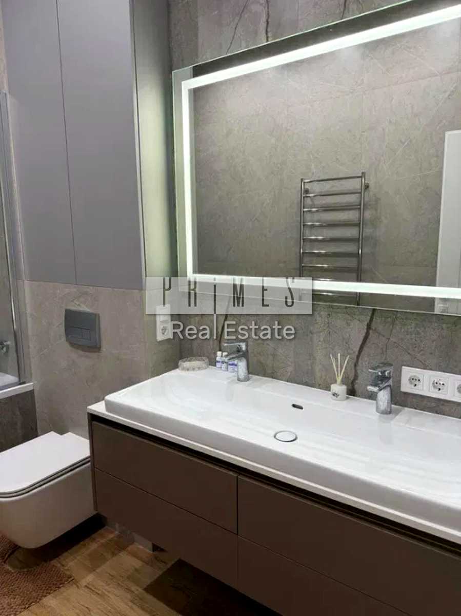 1878932444640807