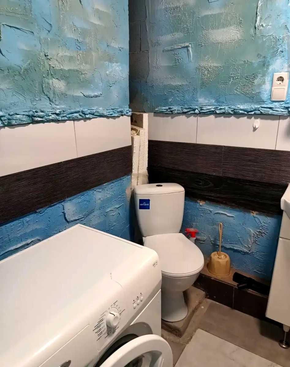 1878932661048029