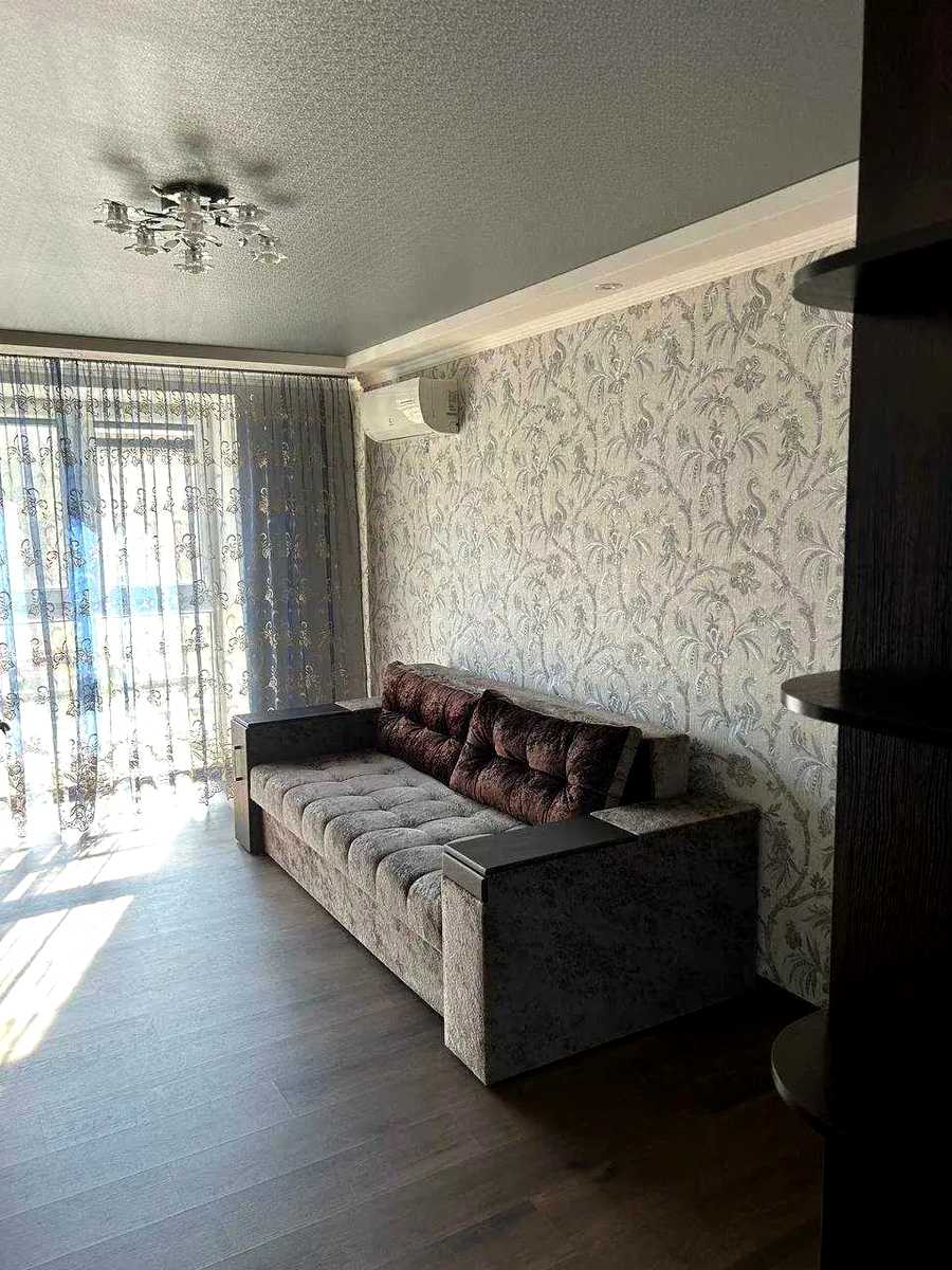 1878933297270445